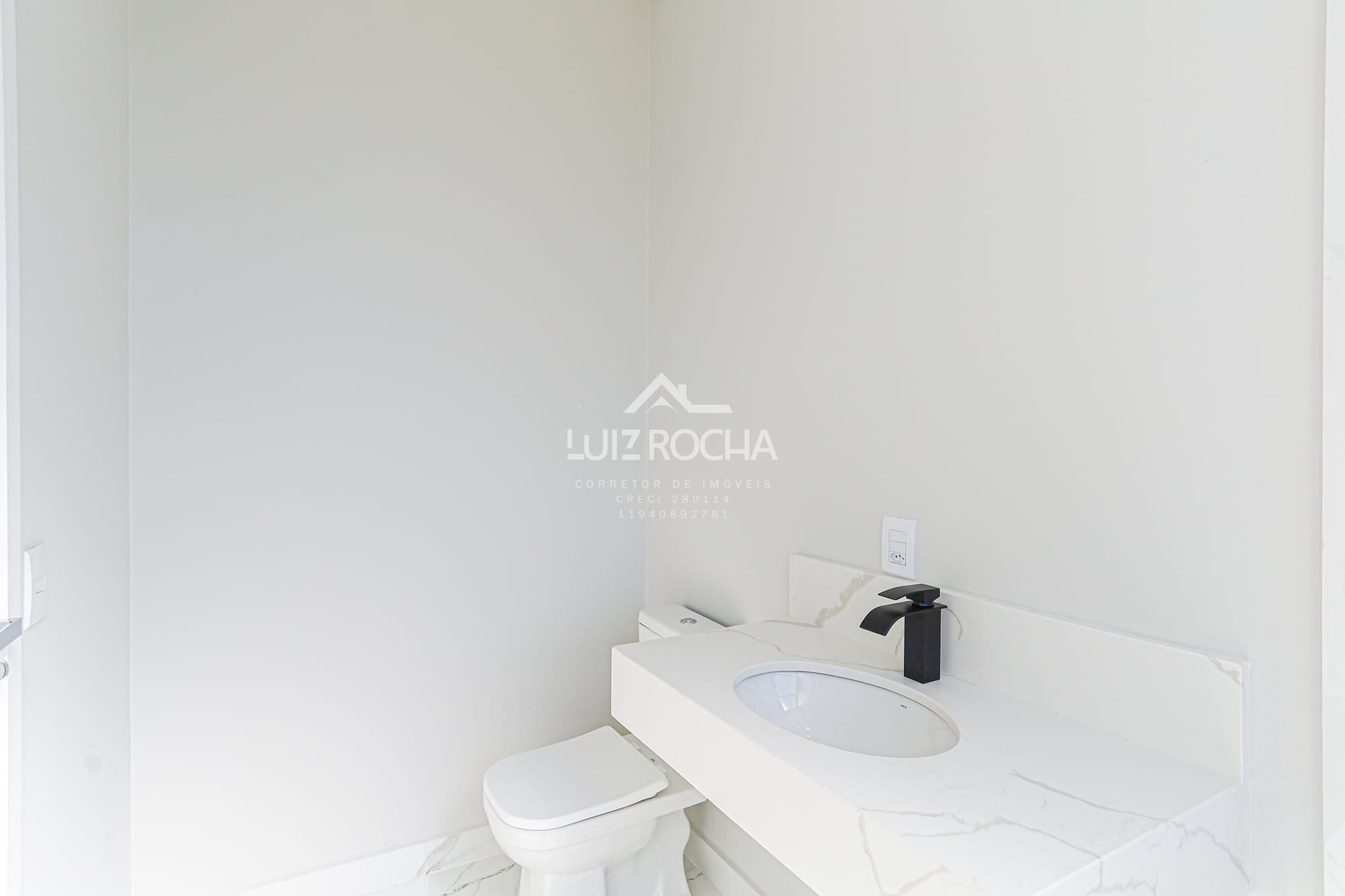 Casa à venda com 4 quartos, 273m² - Foto 32