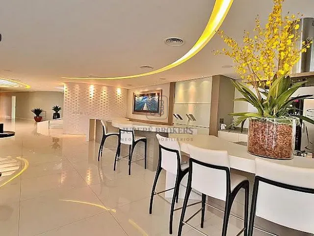 Casa 5 quartos e 7 banheiros, à venda, no bairro Jurerê Internacional em Florianópolis