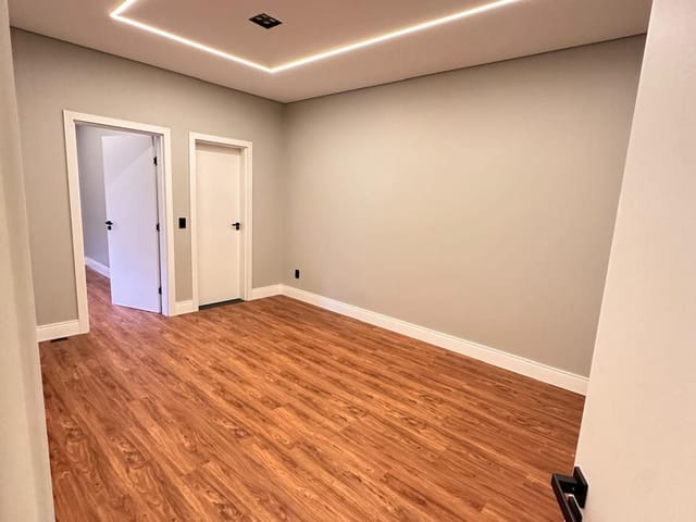 Casa com 339m² 3 quartos e 3 banheiros, à venda, no bairro Porto Madero em Dourados
