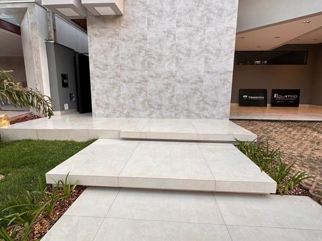 Casa com 339m² 3 quartos e 3 banheiros, à venda, no bairro Porto Madero em Dourados