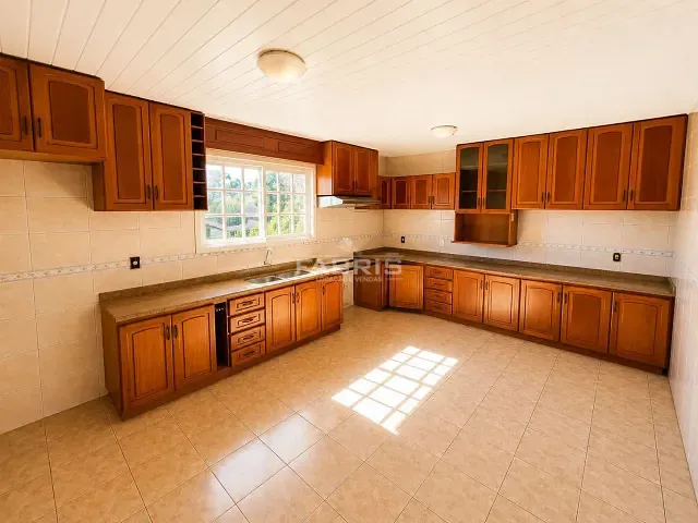 Casa com 276m² 4 quartos e 2 banheiros, à venda, no bairro Ouro Verde em Campo Largo