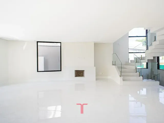 Casa com 296m² 3 quartos e 3 banheiros, à venda, no bairro Campo Comprido em Curitiba