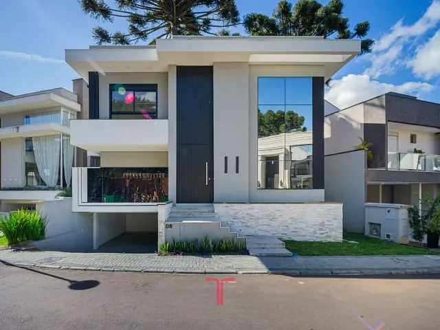 Casa com 296m² 3 quartos e 3 banheiros, à venda, no bairro Campo Comprido em Curitiba