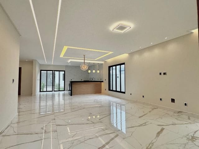 Casa com 496m² 4 quartos e 5 banheiros, à venda, no bairro Jacuhy em Serra