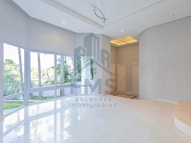 Casa com 908m² 4 quartos e 5 banheiros, à venda, no bairro Campo Comprido em Curitiba