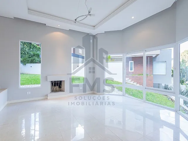 Casa com 908m² 4 quartos e 5 banheiros, à venda, no bairro Campo Comprido em Curitiba
