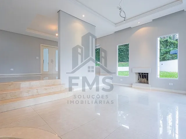 Casa com 908m² 4 quartos e 5 banheiros, à venda, no bairro Campo Comprido em Curitiba