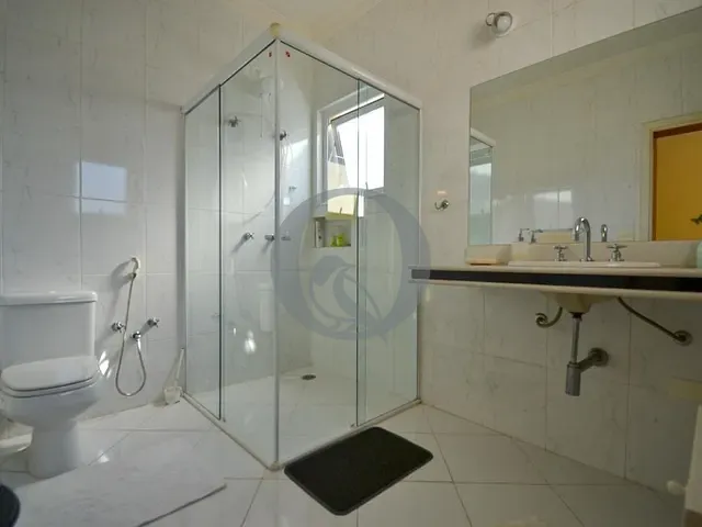 Casa com 850m² 4 quartos e 5 banheiros, à venda, no bairro Alphaville em Santana de Parnaíba