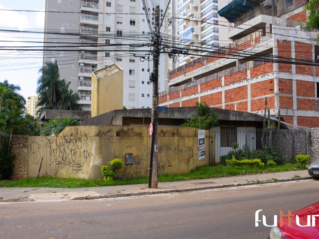 Casa com 688m², para alugar, no bairro Setor Bueno em Goiânia