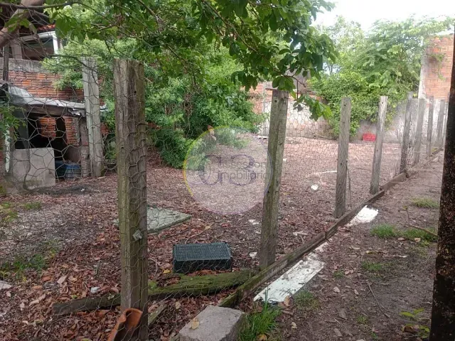 Casa 2 quartos e 2 banheiros, à venda, no bairro Três Vendas em Pelotas