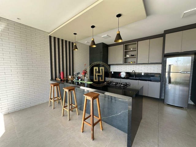 Casa com 582m² 3 quartos e 2 banheiros, à venda, no bairro Montserrat em Nova Mutum