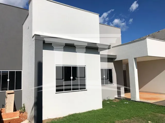 Casa com 300m² 3 quartos e 2 banheiros, à venda, no bairro Jardim Monte Carlo em Sinop