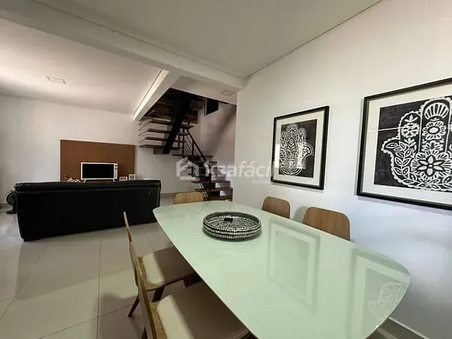 Casa com 234m² 3 quartos e 3 banheiros, à venda, no bairro Chácara Cachoeira em Campo Grande