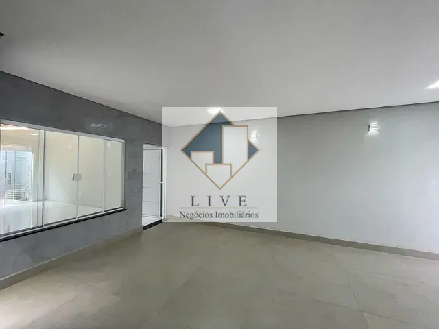 Casa com 150m² 3 quartos e 2 banheiros, à venda, no bairro Vila Cordenonsi em Americana