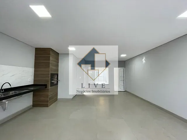 Casa com 150m² 3 quartos e 2 banheiros, à venda, no bairro Vila Cordenonsi em Americana