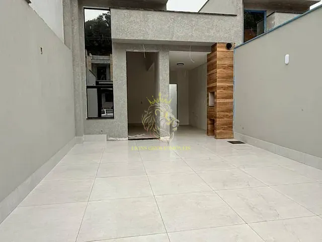 Casa com 100m² 2 quartos e 2 banheiros, à venda, no bairro Areias em Camboriú