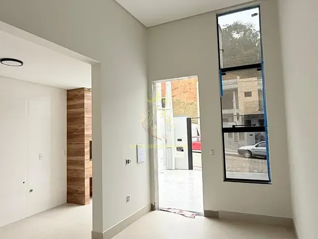 Casa com 100m² 2 quartos e 2 banheiros, à venda, no bairro Areias em Camboriú