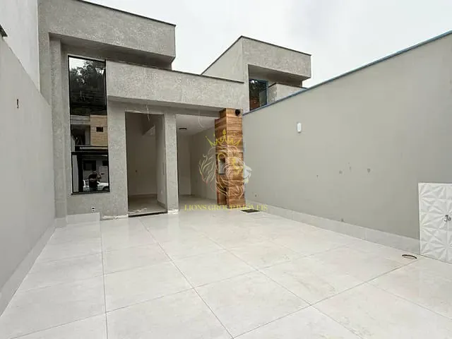Casa com 100m² 2 quartos e 2 banheiros, à venda, no bairro Areias em Camboriú