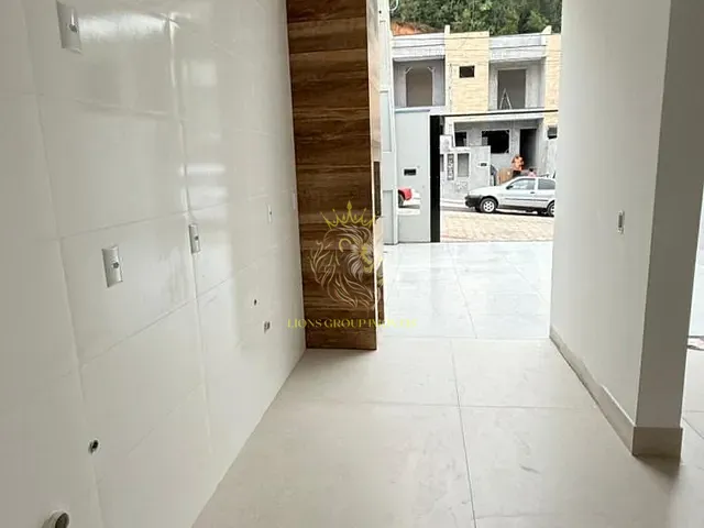 Casa com 100m² 2 quartos e 2 banheiros, à venda, no bairro Areias em Camboriú