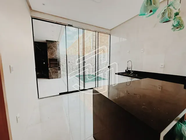 Casa 3 quartos e 4 banheiros, à venda, no bairro Centro em Ananindeua