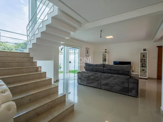 Casa 5 quartos e 6 banheiros, à venda, no bairro Park Way em Brasília