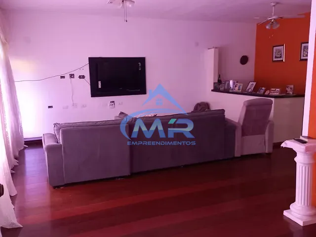 Casa com 450m² 3 quartos e 2 banheiros, à venda, no bairro Vila Buenos Aires em São Paulo