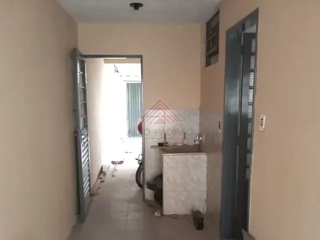 Casa com 250m² 4 quartos e 2 banheiros, à venda, no bairro Jardim Roberto Selmi Dei em Araraquara
