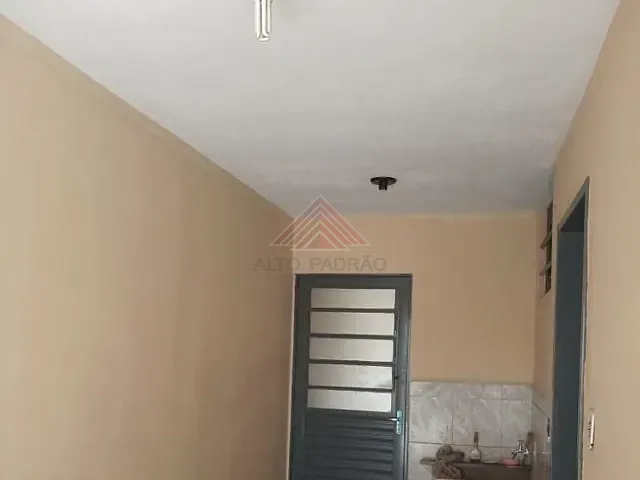 Casa com 250m² 4 quartos e 2 banheiros, à venda, no bairro Jardim Roberto Selmi Dei em Araraquara
