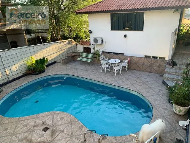 Casa com 500m² 4 quartos e 3 banheiros, à venda, no bairro Penha em São Paulo