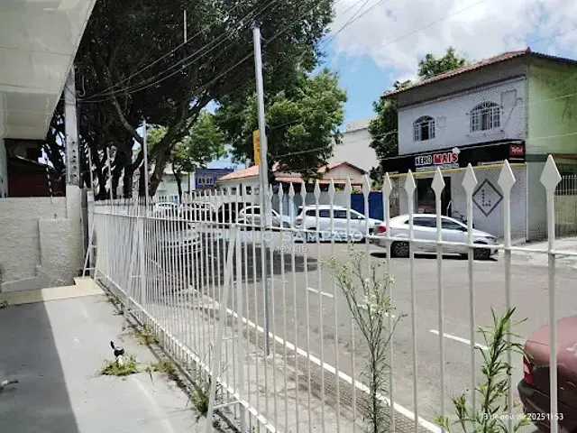 Casa com 180m² 3 quartos e 3 banheiros, para alugar, no bairro Centro de Vila Velha em Vila Velha