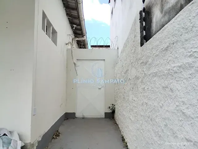 Casa com 180m² 3 quartos e 3 banheiros, para alugar, no bairro Centro de Vila Velha em Vila Velha