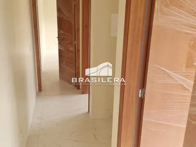 Casa com 300m² 3 quartos e 4 banheiros, à venda, no bairro Pinheiros em Aparecida de Goiânia