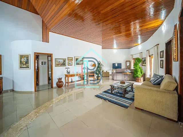 Casa com 262m² 3 quartos e 3 banheiros, à venda ou para alugar, no bairro Jardim Indaiá em Embu das Artes