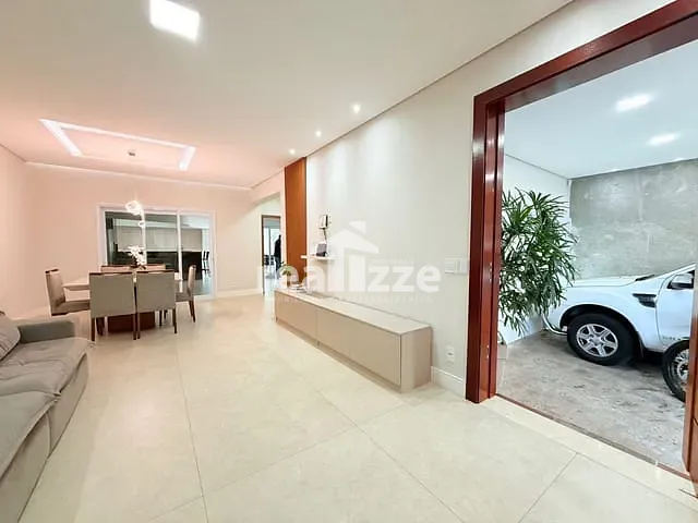 Casa com 250m² 2 quartos e 2 banheiros, à venda, no bairro Loteamento Boa Vista II em Itapira