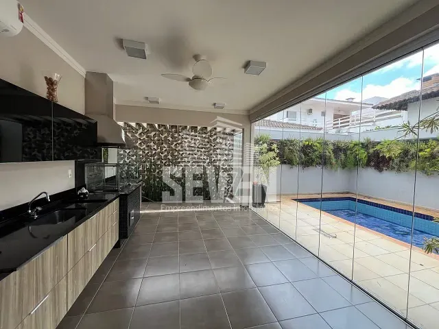 Casa com 360m² 3 quartos e 4 banheiros, à venda, no bairro Residencial Villaggio III em Bauru