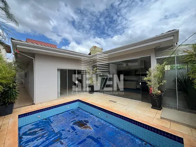 Casa com 360m² 3 quartos e 4 banheiros, à venda, no bairro Residencial Villaggio III em Bauru