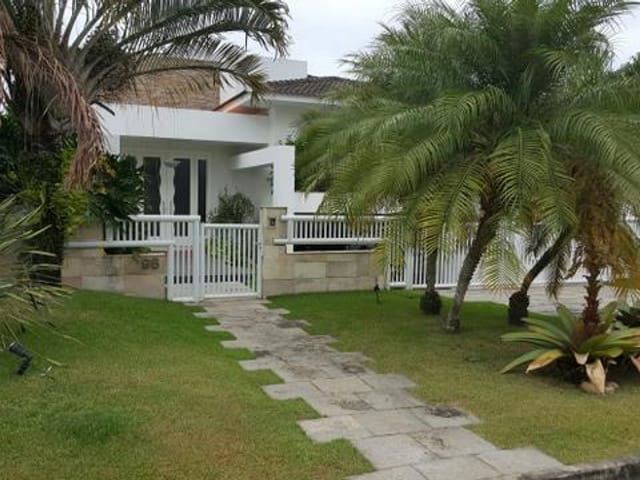Casa com 660m² 4 quartos e 3 banheiros, à venda, no bairro Barra da Tijuca em Rio de Janeiro