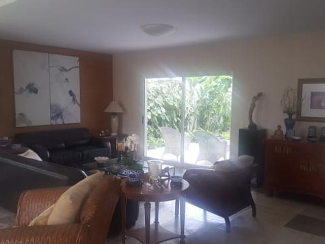 Casa com 660m² 4 quartos e 3 banheiros, à venda, no bairro Barra da Tijuca em Rio de Janeiro
