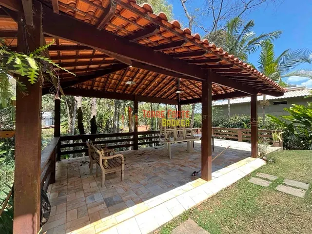 Casa com 250m² 5 quartos e 5 banheiros, à venda, no bairro Retiro do Chalé (Piedade do Paraopeba) em Brumadinho
