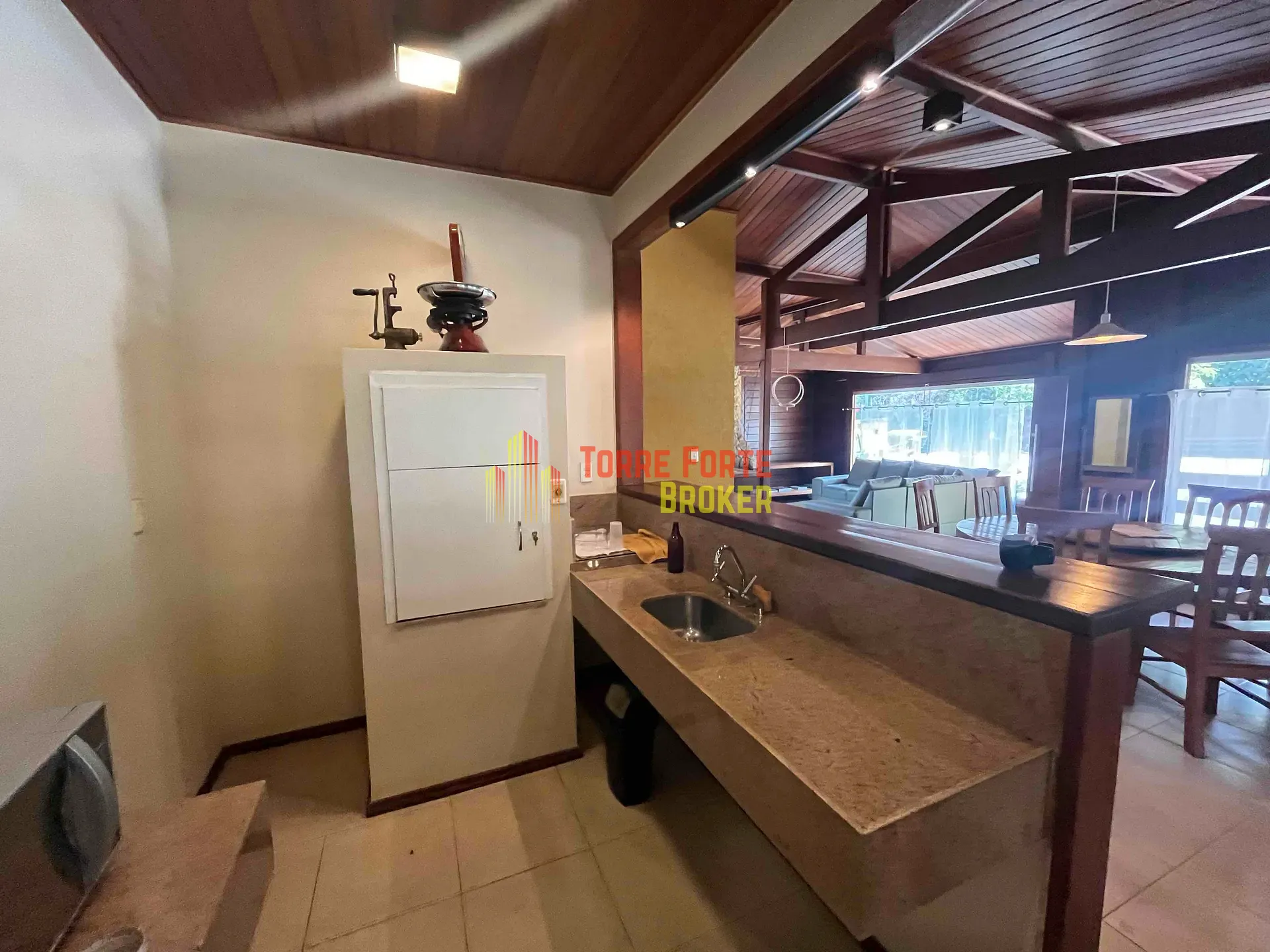 Casa, 5 quartos, 250 m² - Foto 9