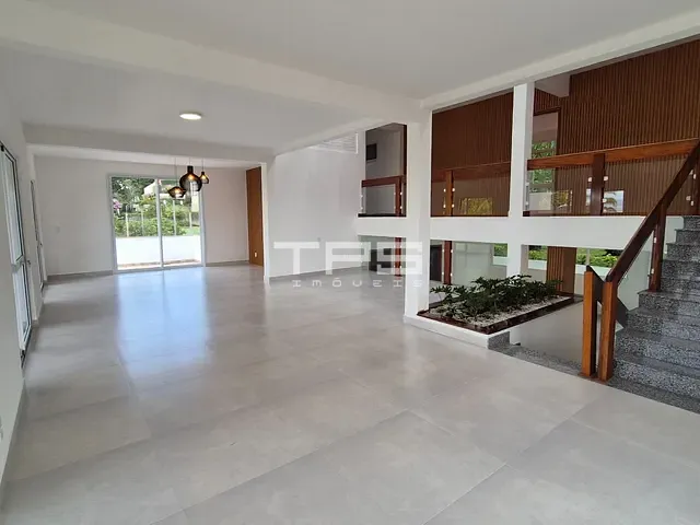 Casa com 1003m² 4 quartos e 3 banheiros, à venda, no bairro Jardim Panorama em Guaratinguetá