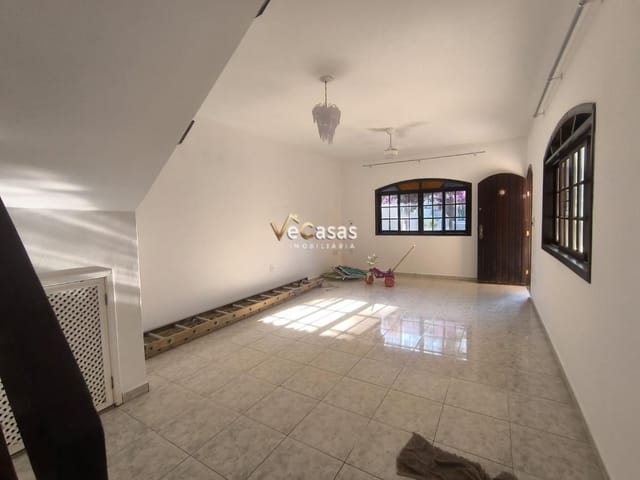 Casa com 320m² 4 quartos e 3 banheiros, à venda, no bairro Bosque Beira Rio (Colinas) em Rio das Ostras