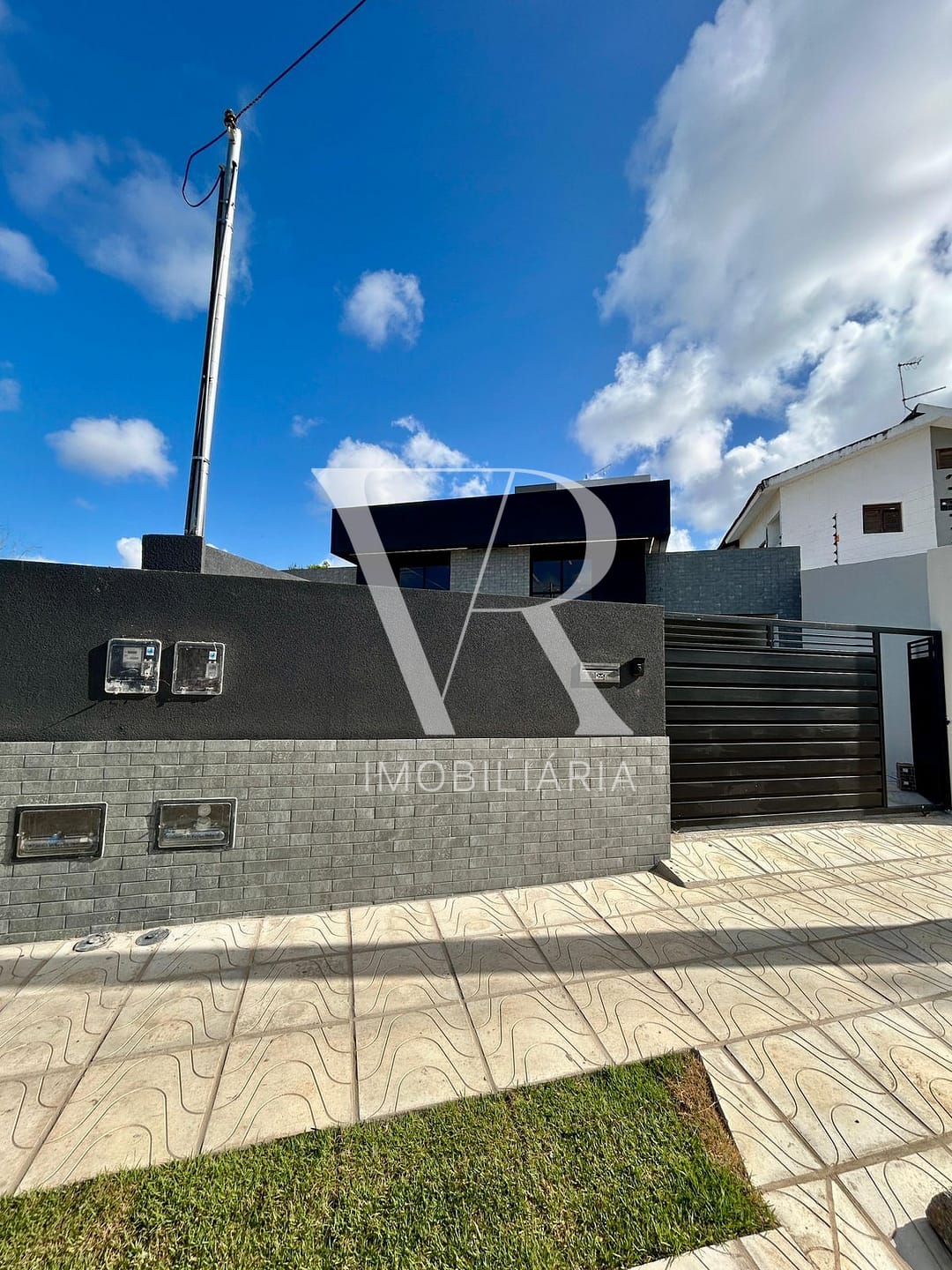 Casa à venda com 3 quartos, 106m² - Foto 2