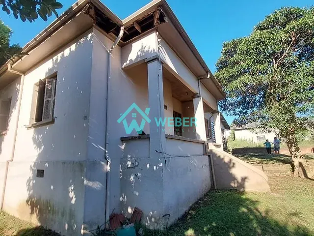 Casa 3 quartos e 2 banheiros, à venda, no bairro São José em Novo Hamburgo