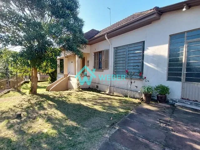 Casa 3 quartos e 2 banheiros, à venda, no bairro São José em Novo Hamburgo