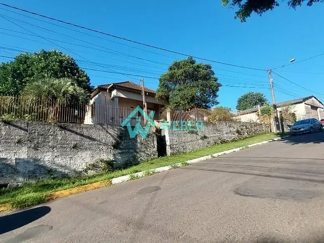 Casa 3 quartos e 2 banheiros, à venda, no bairro São José em Novo Hamburgo