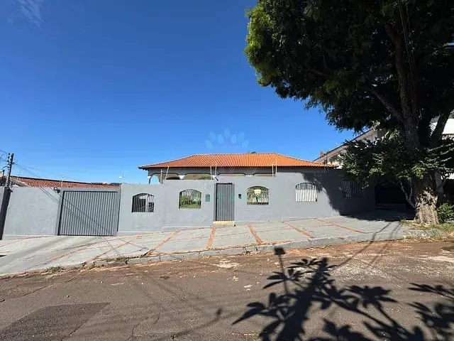 Casa com 864m² 3 quartos e 5 banheiros, à venda, no bairro Vila Planalto em Campo Grande