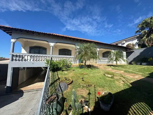 Casa com 864m² 3 quartos e 5 banheiros, à venda, no bairro Vila Planalto em Campo Grande