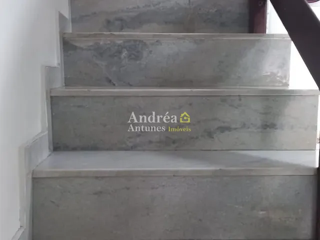 Casa 2 quartos e 3 banheiros, à venda ou para alugar, no bairro Vila Blanche em Cabo Frio