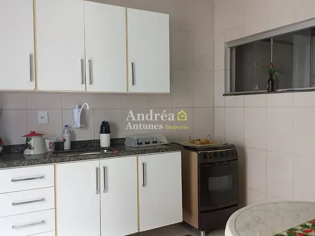 Casa 2 quartos e 3 banheiros, à venda ou para alugar, no bairro Vila Blanche em Cabo Frio